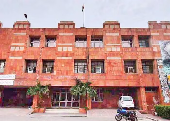 JNU protest turns violent; JNUSU, ABVP accuse each other of attacks